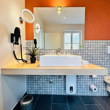 Kastanien Apartment- 4 Personen- Waschmaschine- Parkplatz Appartamento *